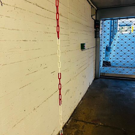Ladenwohnung In Kreuzberg Mit Parkplatz In Einer Tiefgarage Berlin Dış mekan fotoğraf