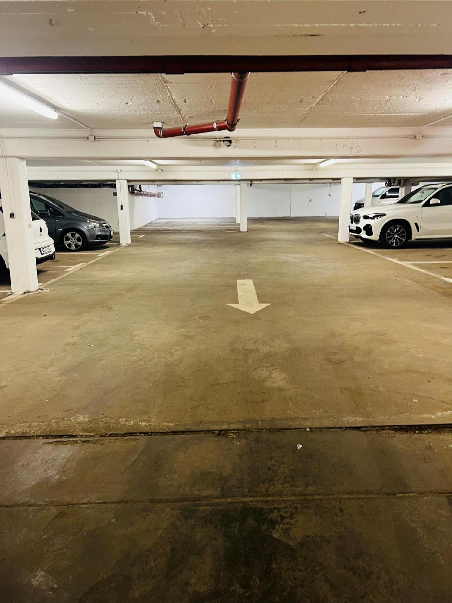 Ladenwohnung In Kreuzberg Mit Parkplatz In Einer Tiefgarage Berlin Dış mekan fotoğraf